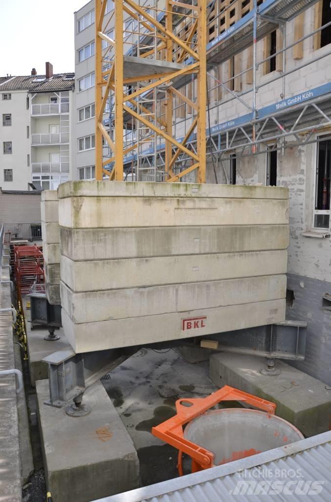 Liebherr 110 EC-B 6 塔式起重機