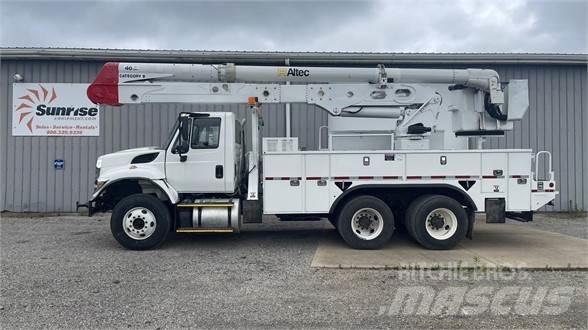 Altec AA55E 卡車裝載高空作業車