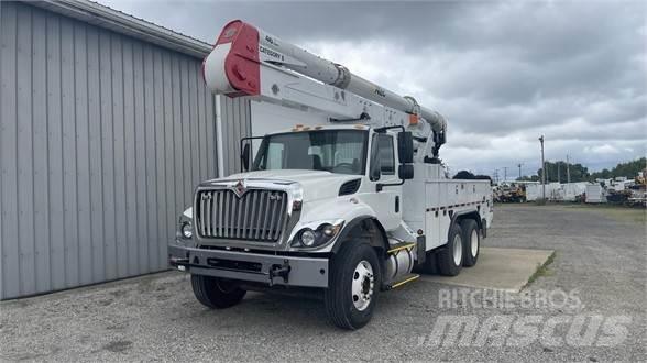Altec AA55E 卡車裝載高空作業車