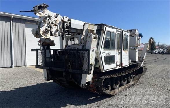 Altec D845ATR 卡車裝載高空作業車