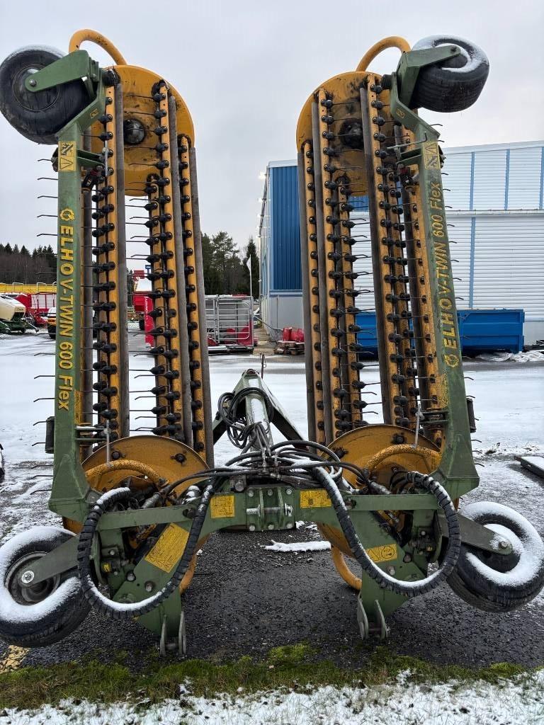 Elho V-Twin 600 堆草機