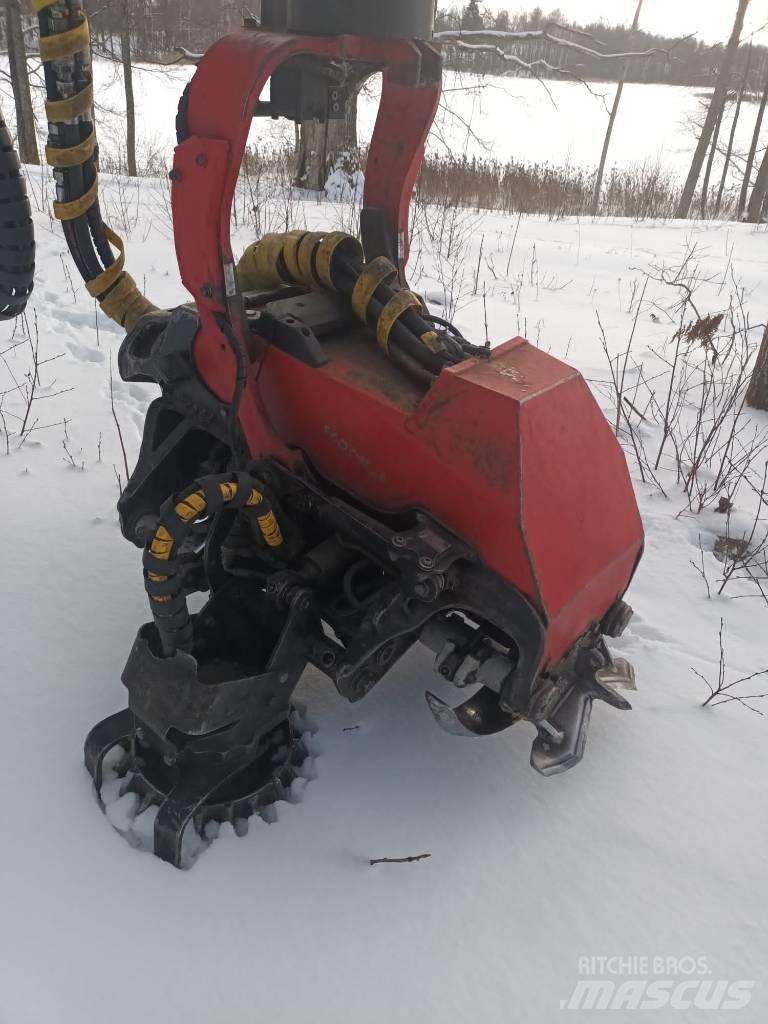 Komatsu 911CX-6 收穫機