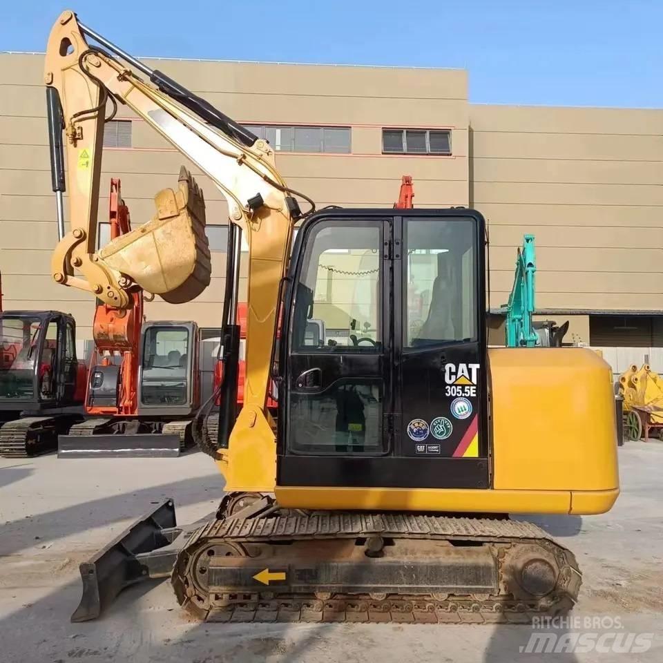 CAT 305.5 小型挖土機/掘鑿機<7t(小型挖掘機)
