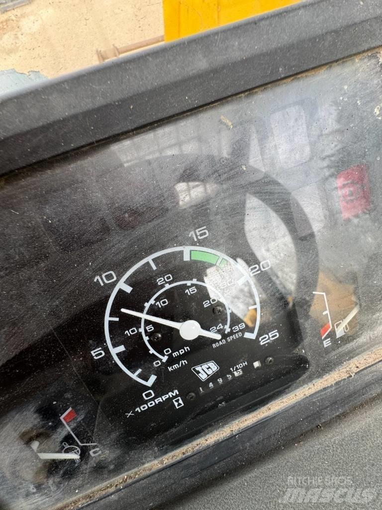 JCB 525-67 農業用伸縮臂裝載機