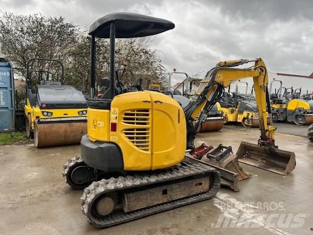 Komatsu PC 26 MR-3 小型挖土機/掘鑿機<7t(小型挖掘機)
