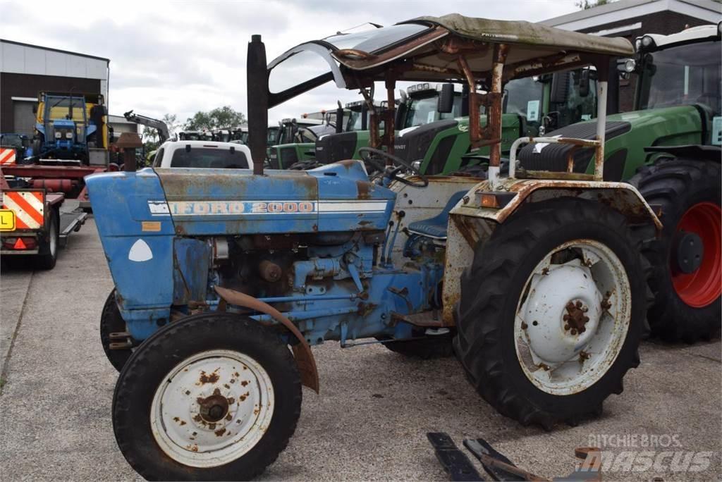 Ford 2000 曳引機