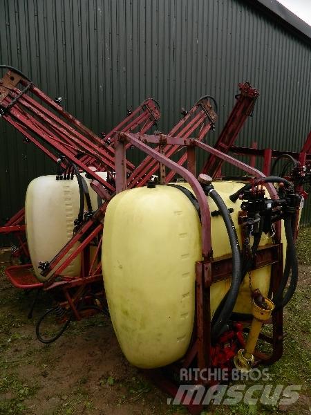 Hardi 800 牽引式噴霧機