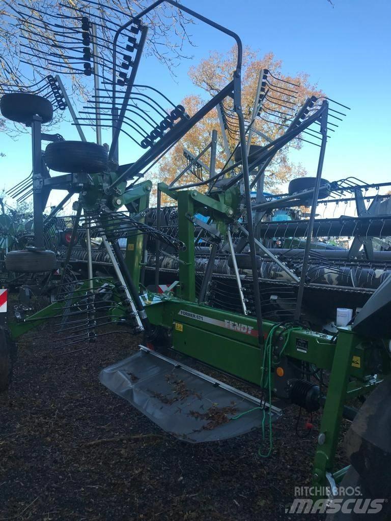 Fendt Former 671 耙與翻草機