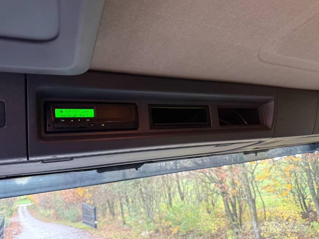 Scania P450 8x2/4 起重可拆卸式卡車