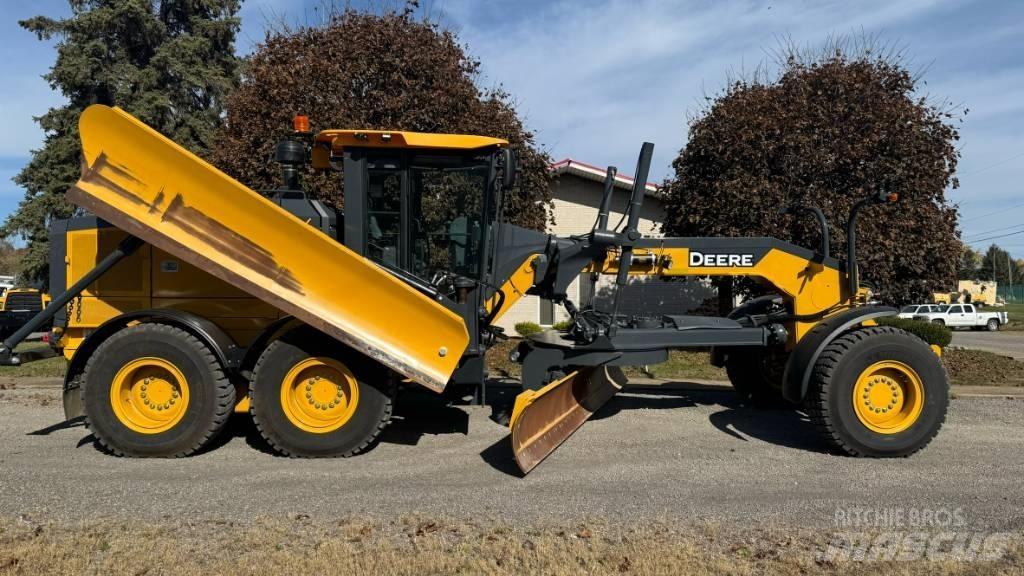 John Deere 872 GP 平土機