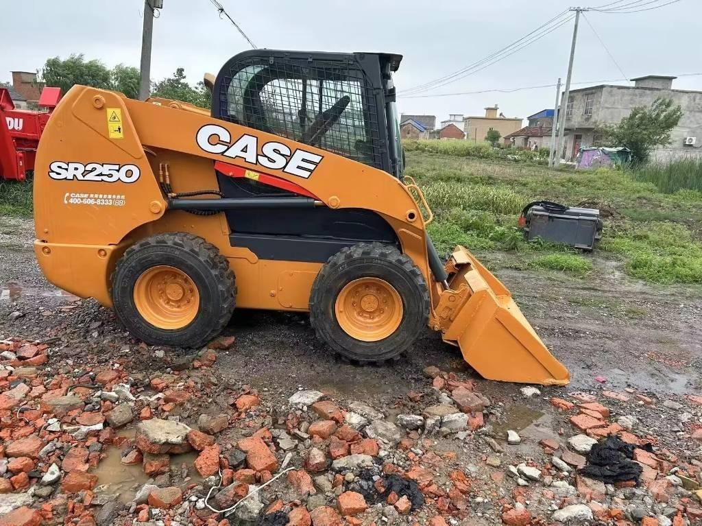 CASE SR 250 滑移轉向裝載機