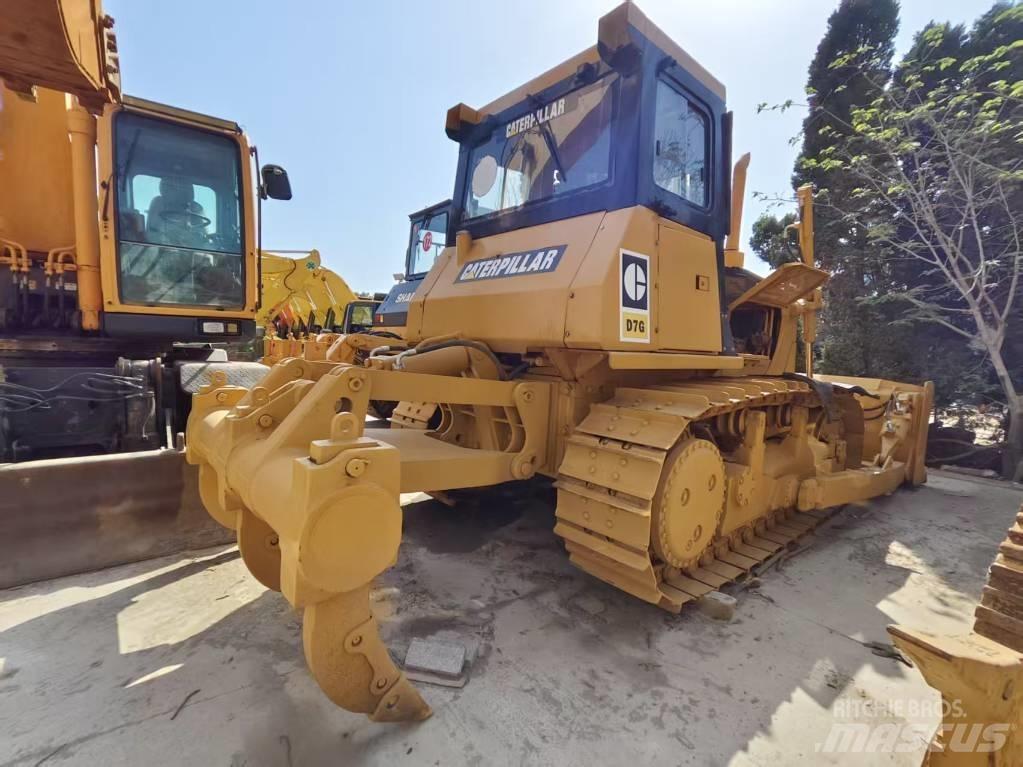 CAT D 7 G 平土機