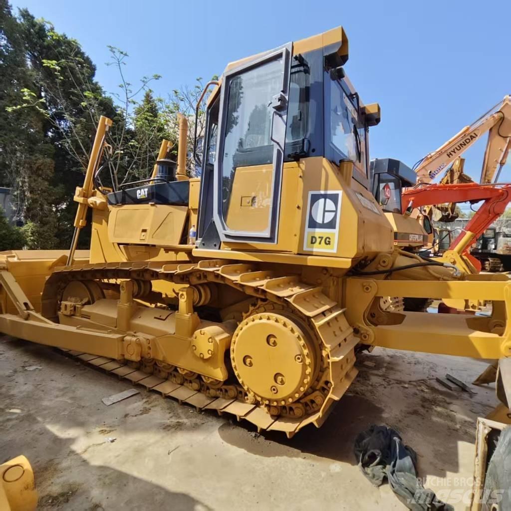 CAT D 7 G 平土機