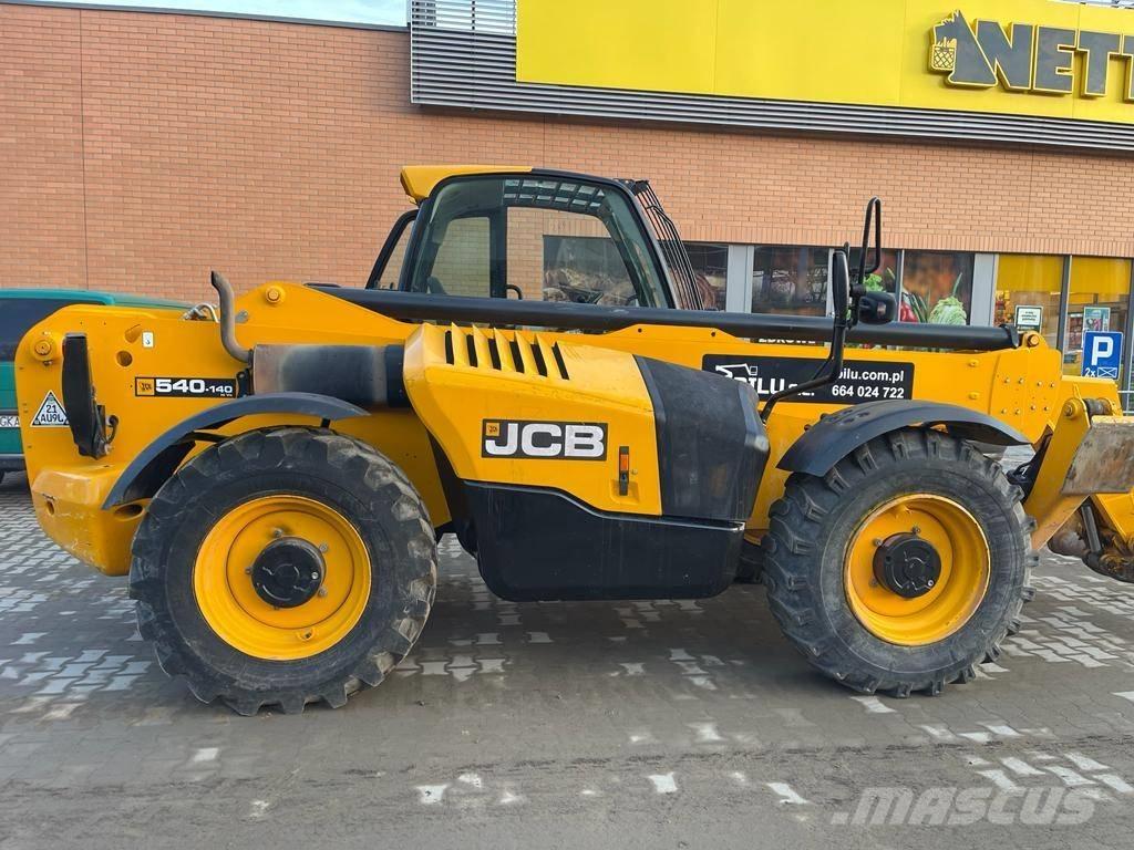JCB 540-140 伸縮臂操作車