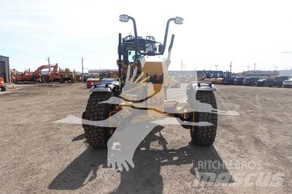 CAT 140 AWD 平土機