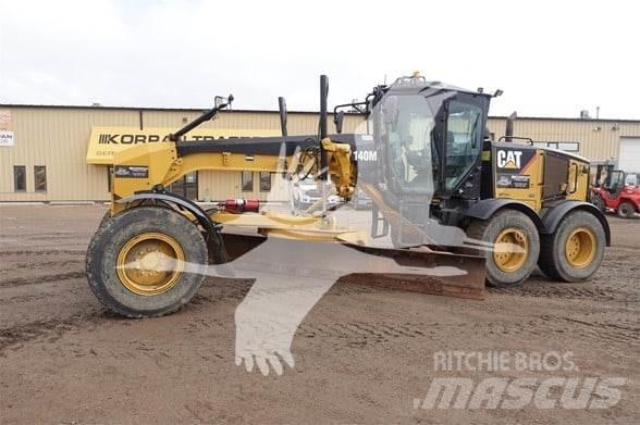CAT 140M 平土機
