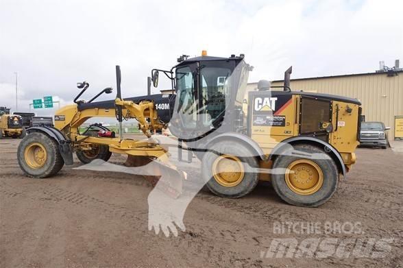 CAT 140M 平土機
