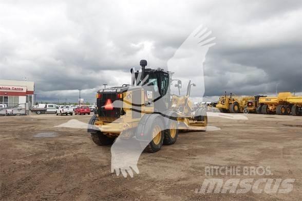 CAT 160M 平土機