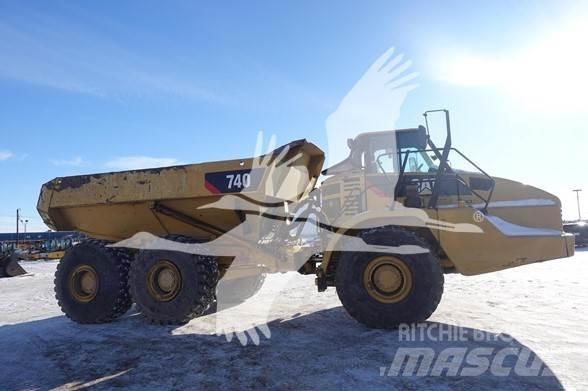CAT 740 鉸接式起吊車