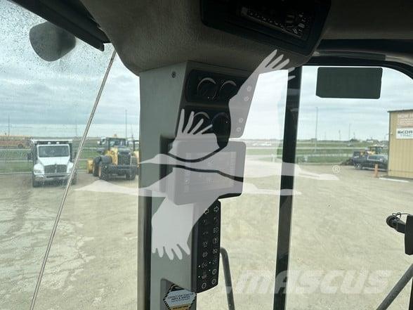 CAT 966M 輪胎式裝載機