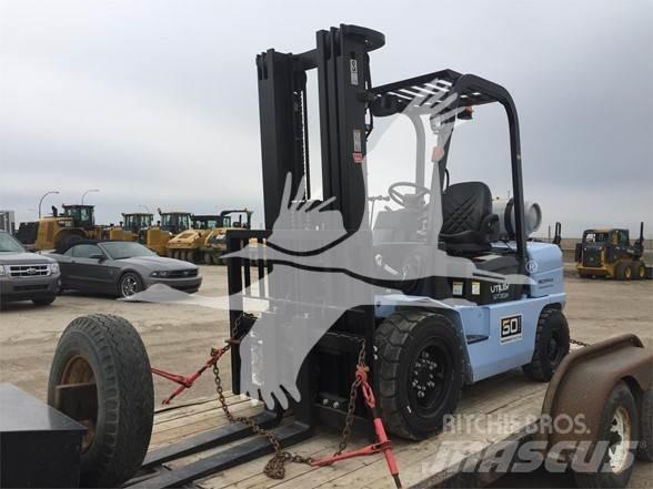 Utilev UT30P 柴油卡車