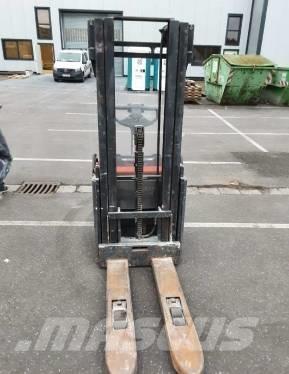 Toyota BT SWE 160 L 手動堆積機