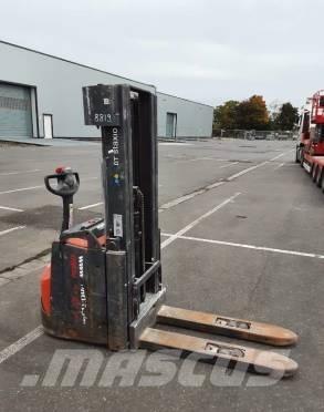 Toyota BT SWE 160 L 手動堆積機