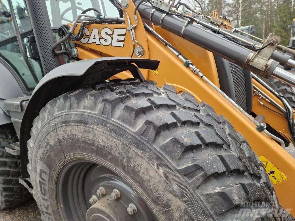 CASE 695 SV 反鏟裝載機