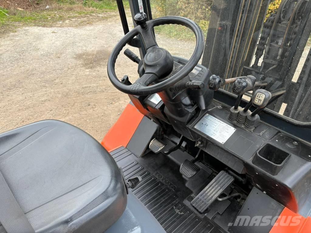 Toyota 7 FDA 50 柴油卡車