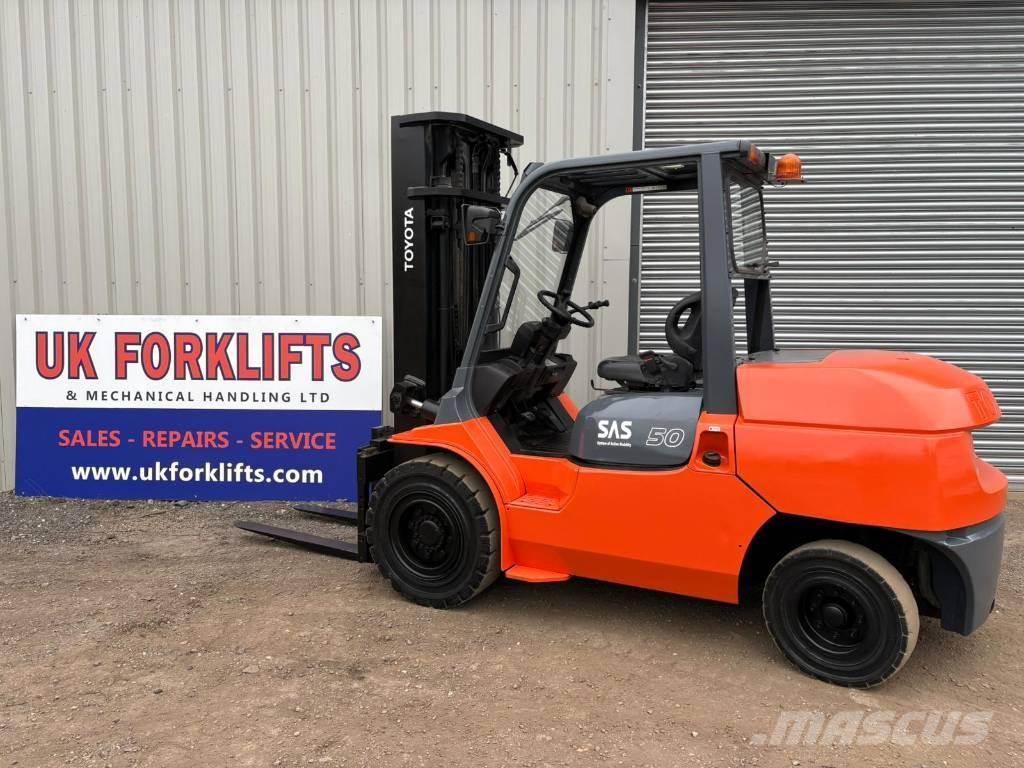 Toyota 7 FDA 50 柴油卡車