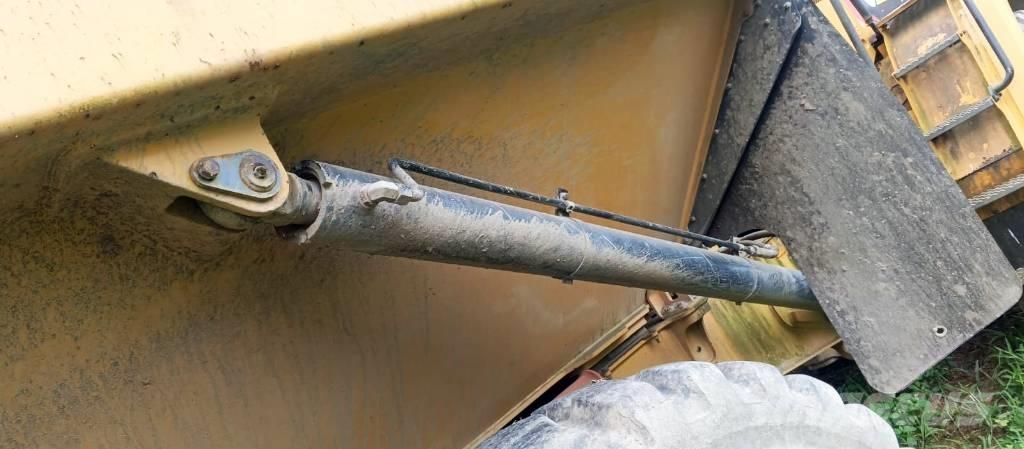 CAT 730 C 2 鉸接式起吊車