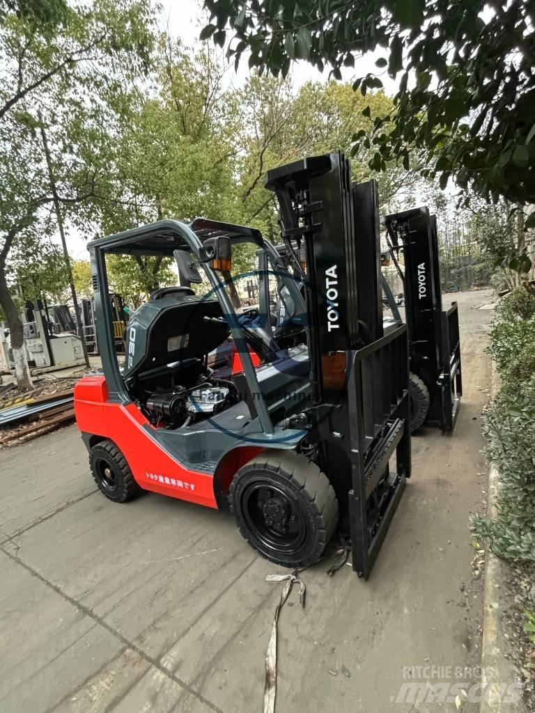 Toyota FDZN 30 柴油卡車