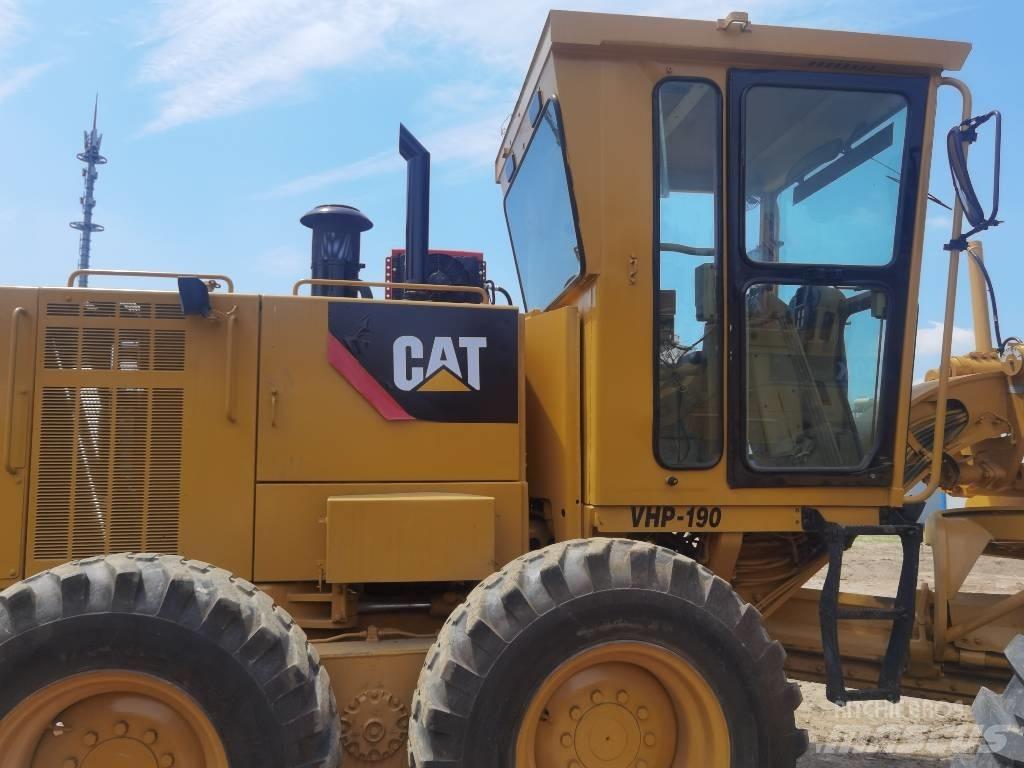 CAT 140 K 平土機