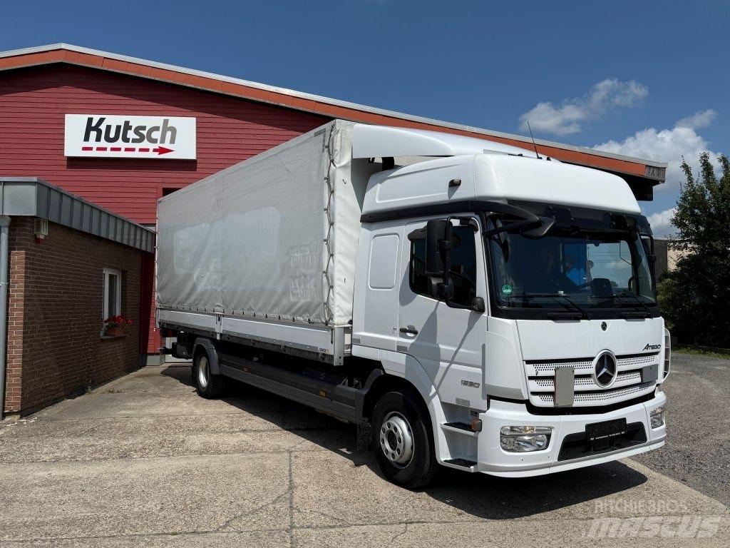 Mercedes-Benz 1530L 篷布卡車
