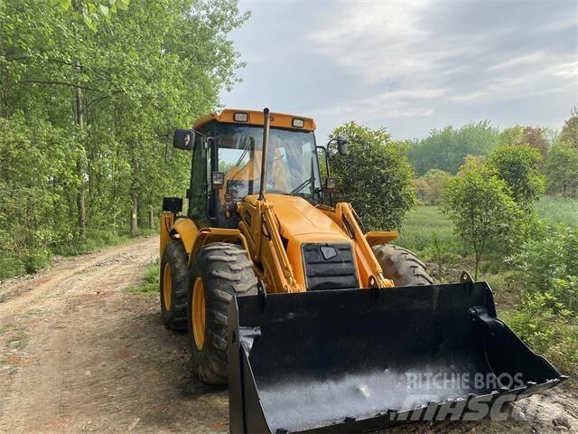 JCB 3CX 反鏟裝載機