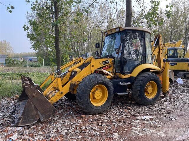 JCB 3CX 反鏟裝載機