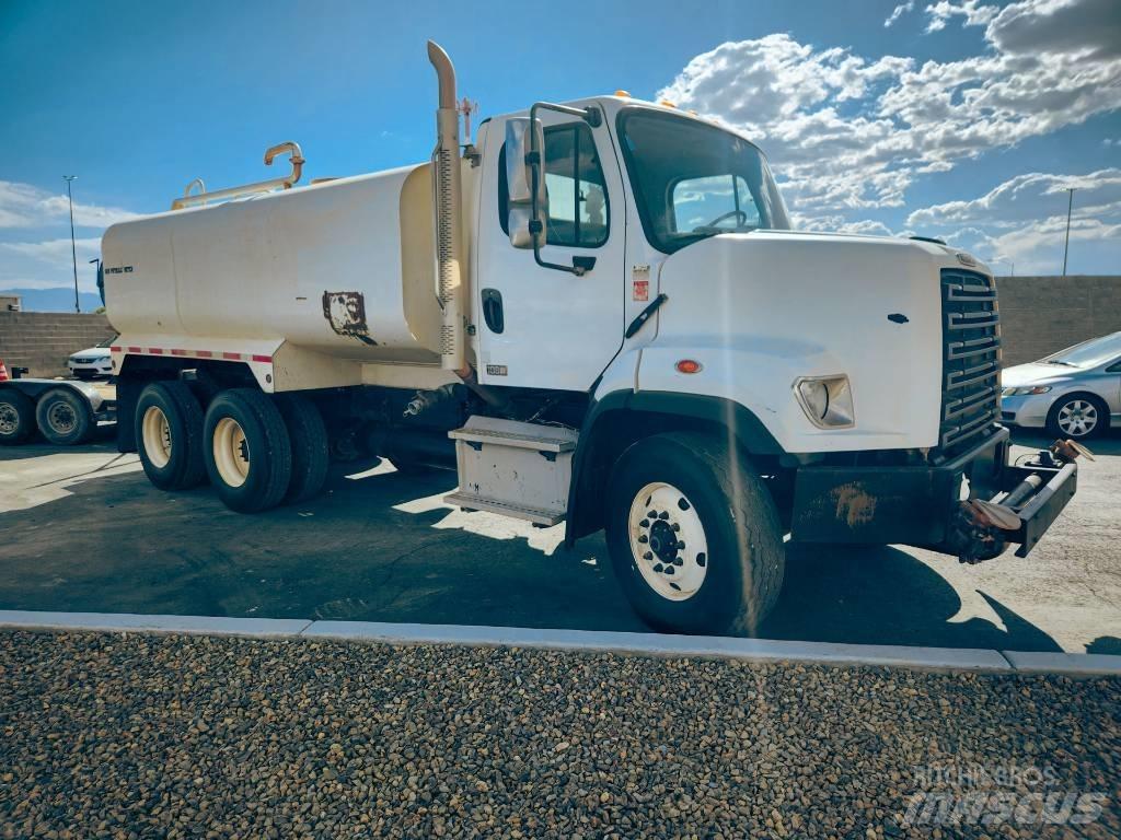 Freightliner 108 SD 水車