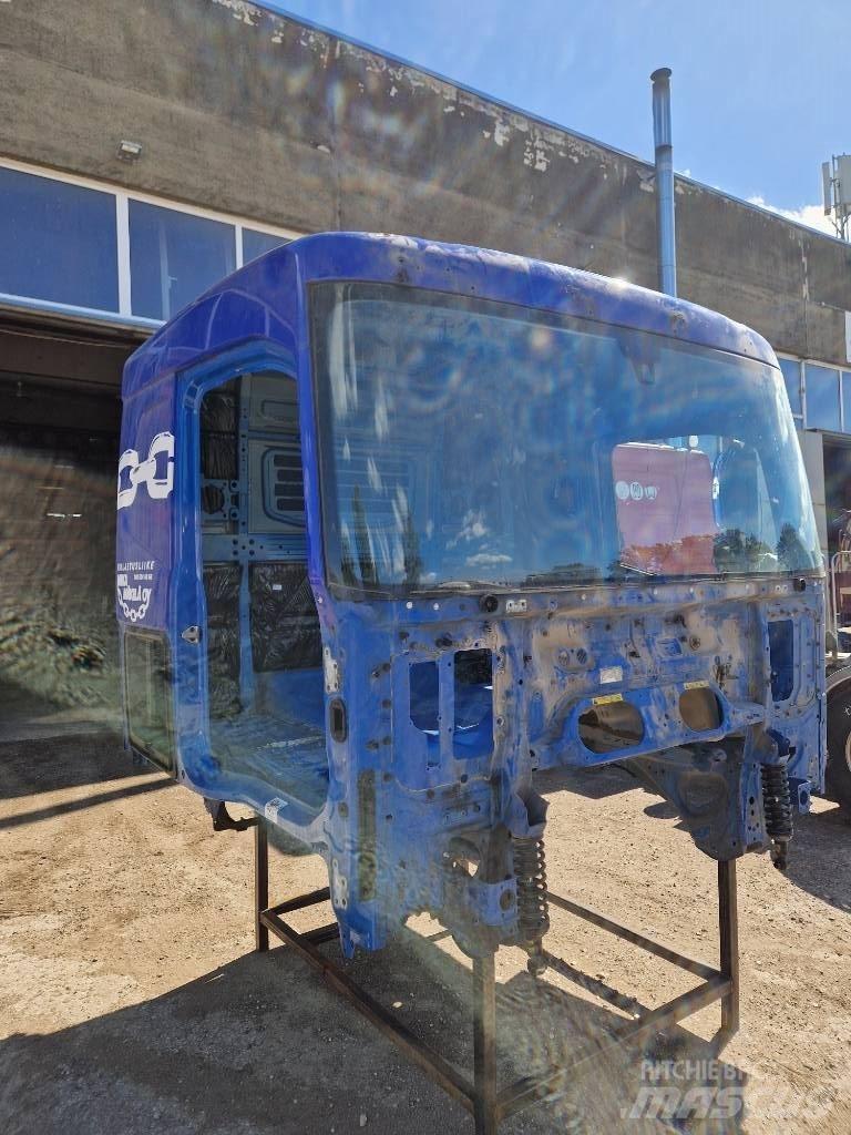 Volvo cab FH 4 500 駕駛室與內部