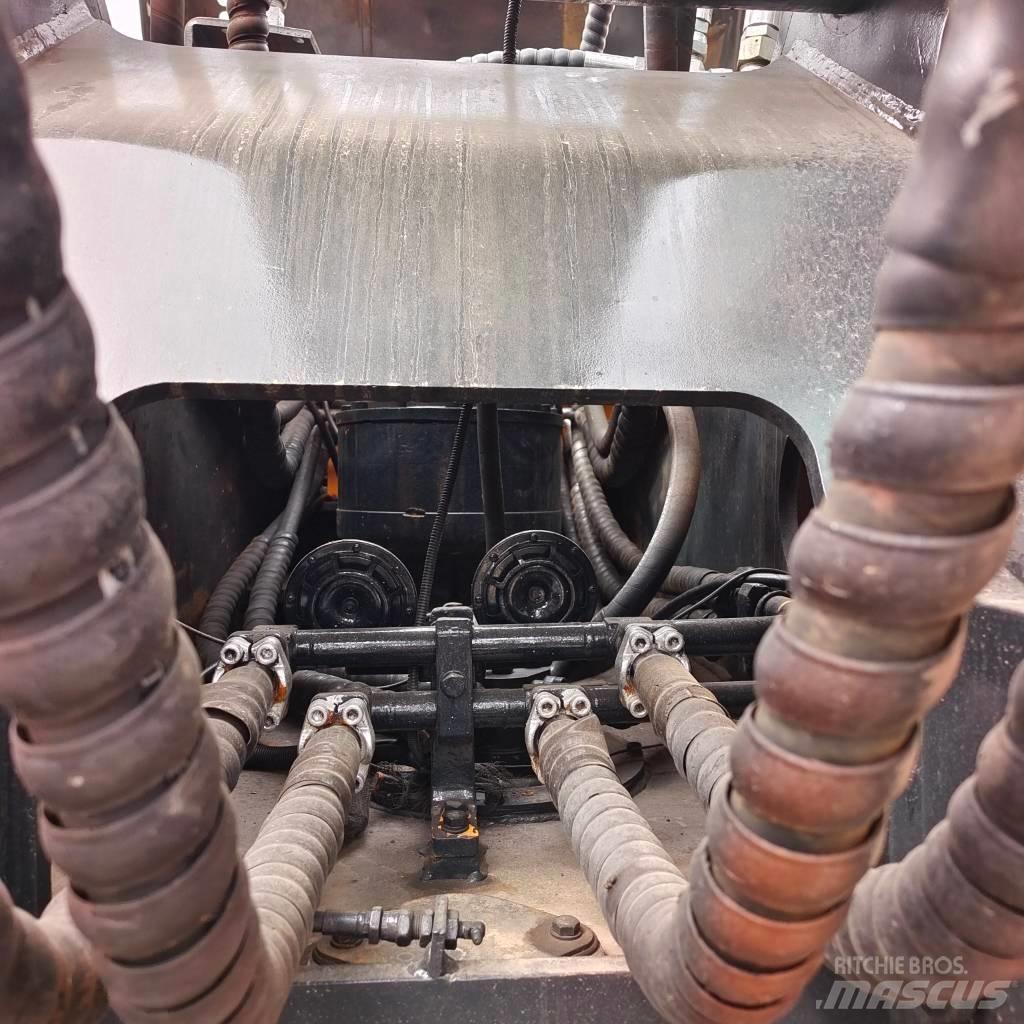 Hyundai 330LC-9T 履帶式 挖土機/掘鑿機/挖掘機
