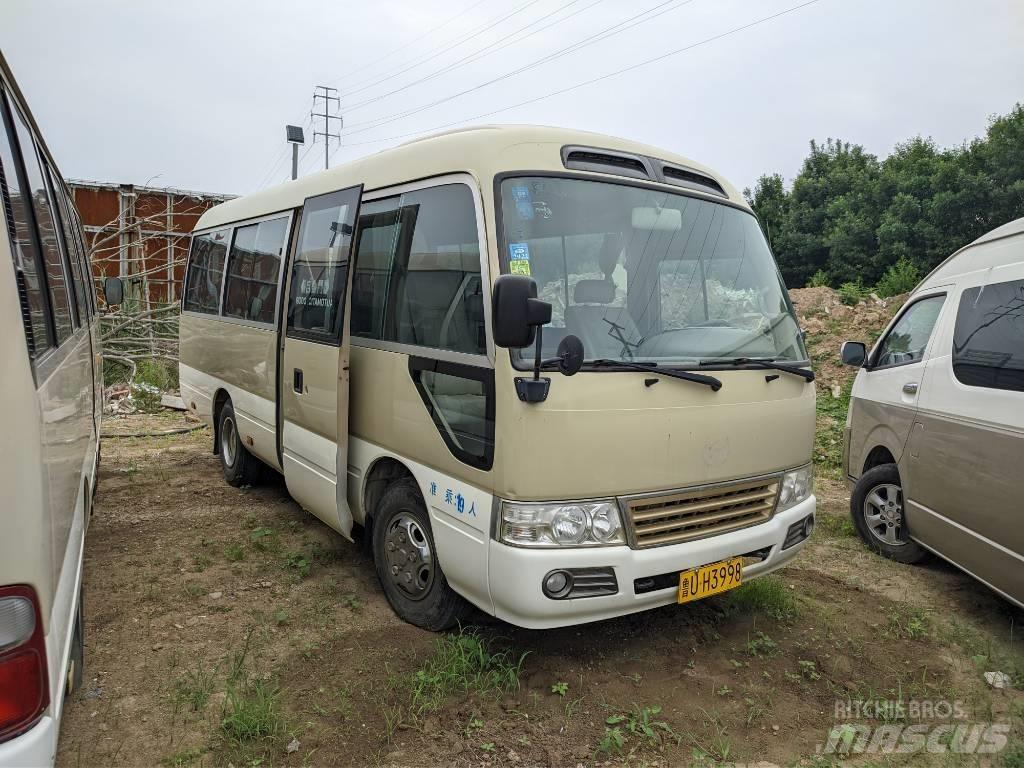 Toyota Coaster 公路客運汽車