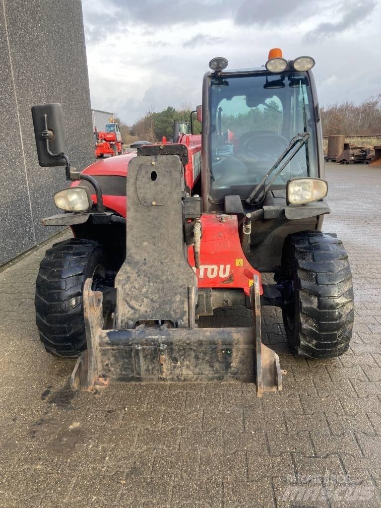 Manitou MT 625 伸縮臂操作車