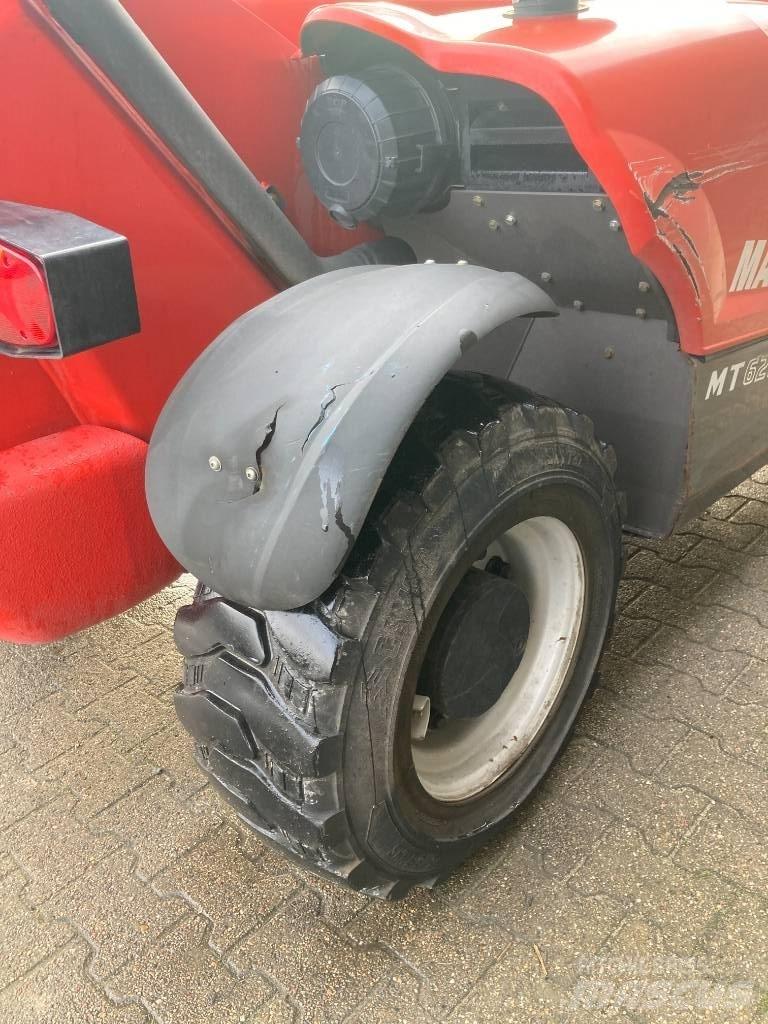 Manitou MT 625 伸縮臂操作車
