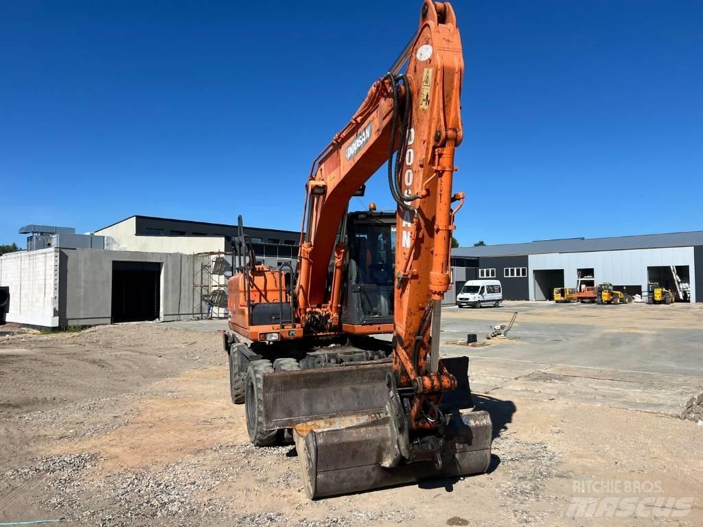 Doosan DX 140 W 旋轉式挖土機/掘鑿機/挖掘機