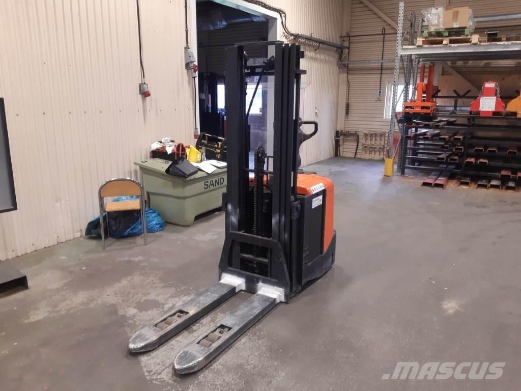 BT SPE125L 行走控制式堆積機