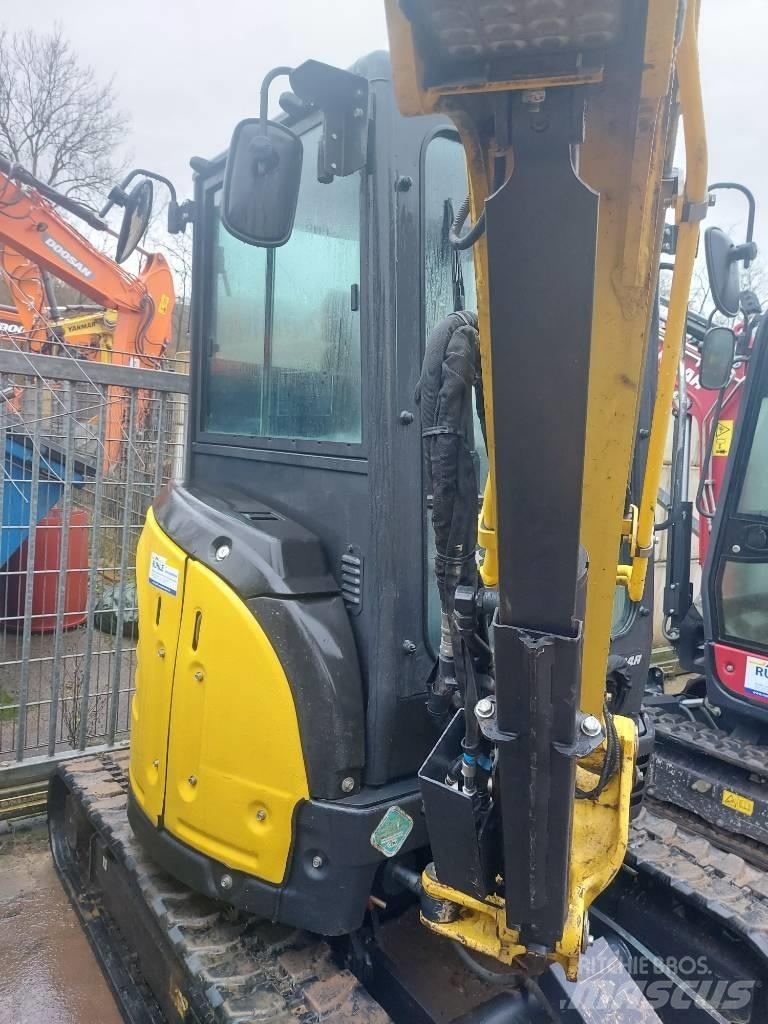Yanmar Vio 33 小型挖土機/掘鑿機<7t(小型挖掘機)