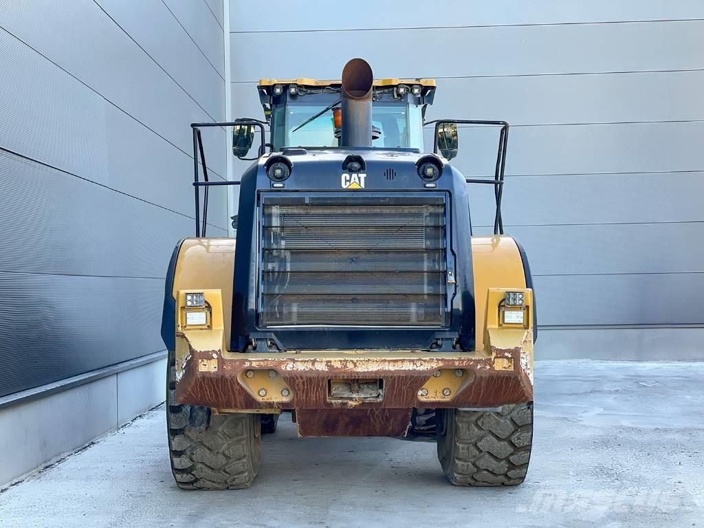 CAT 972M 輪胎式裝載機