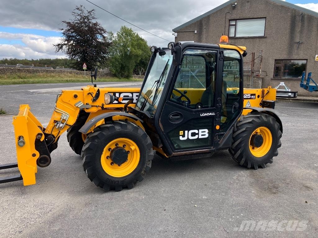 JCB 525-60 Agri Plus 農業用伸縮臂裝載機
