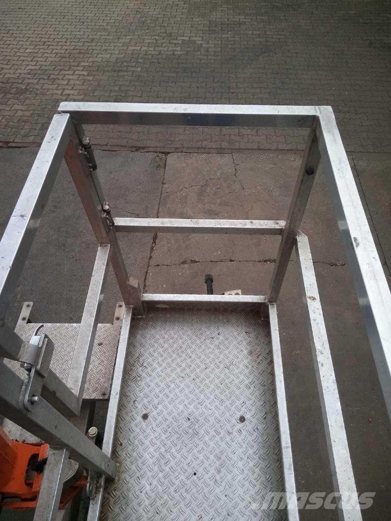 Palfinger P 250 BK 卡車裝載高空作業車