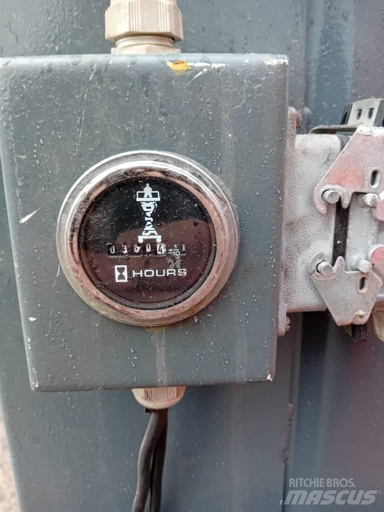 SkyJack SJ 16 垂直升降工作台