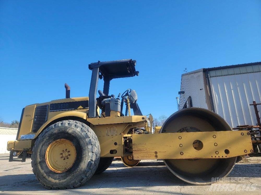 CAT CS 563 D 雙輪滾壓機